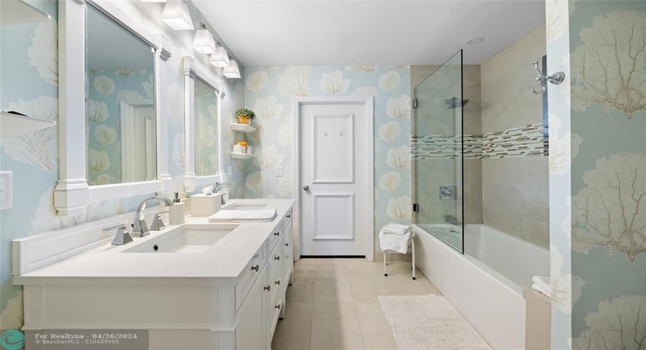 Bedrooms|Baths