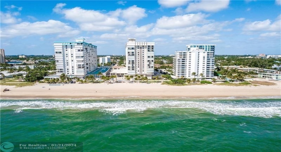 COMPLETELY REMODELED 2 BEDROOM/2 BATHROOM UNIT! INCREDIBLE VIEWS OVERLOOKING THE BEACH AND THE POOL. OCEANFRONT CONDO DIRECTLY ON THE SAND! MODERN KITCHEN FEATURES STAINLESS STEEL APPLIANCES AND QUARTZ COUNTERTOPS. BEAUTIFUL FLOORING THROUGHOUT THE UNIT. HIGH IMPACT WINDOWS AND SLIDERS. SPACIOUS MASTER BEDROOM WITH WALK-IN CLOSET, PLENTY OF CLOSET SPACE. 1 ASSIGNED GARAGE PARKING SPACE COMES WITH THE UNIT, PLENTY OF GUEST PARKING AVAILABLE. WALKING DUSTANCE TO THE NEW POMPANO BEACH PIER AND ATTRACTIONS!!