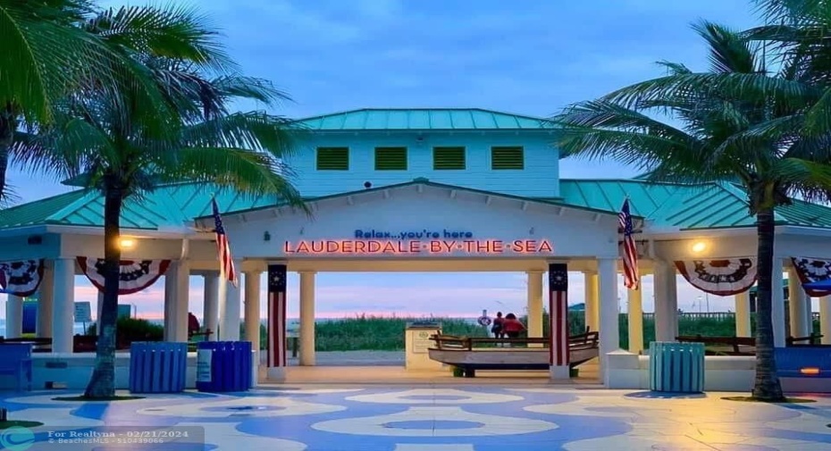 10 MINUTES TO LAUDERDALE BY THE SEA AND FORT LAUDERDALE ATTRACTIONS!
