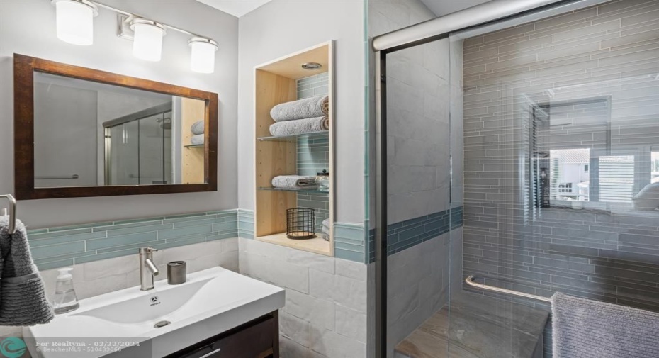 Guest bathroom upstairs