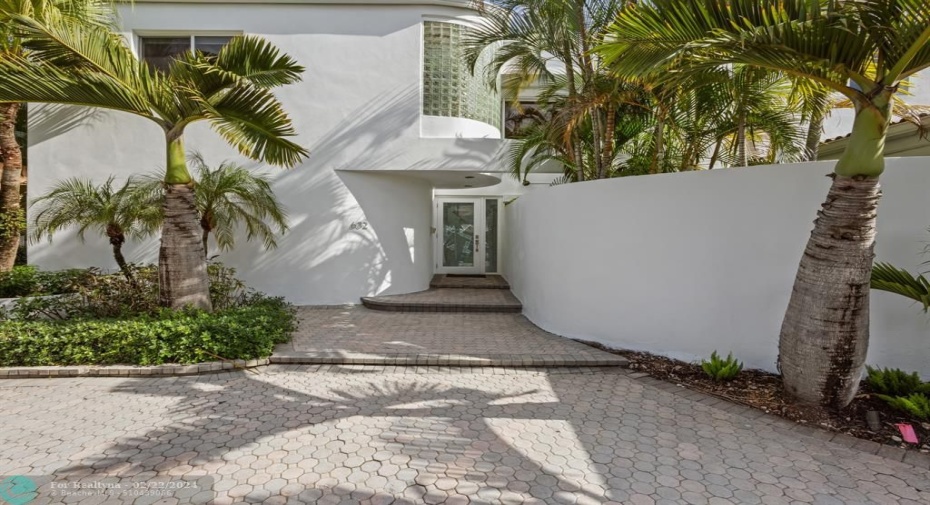 Front entryway to the house.
