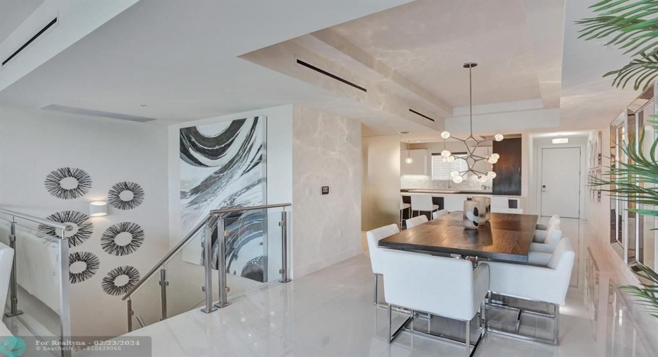 Living level is on the 5th floor.
