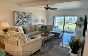 Fully renovated & new furniture.