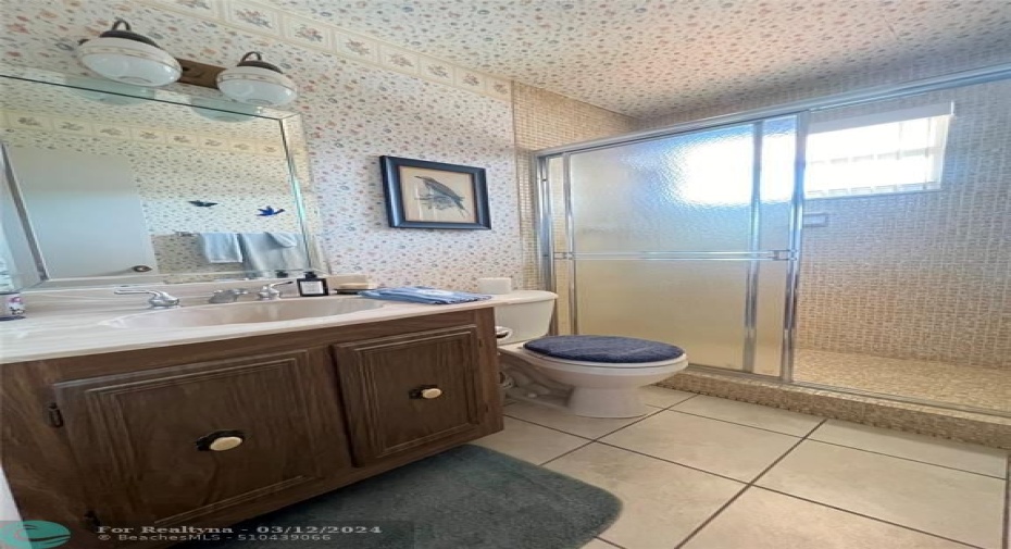 2nd Bath from entry