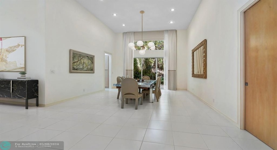 Dining room chandelier has been virtually staged