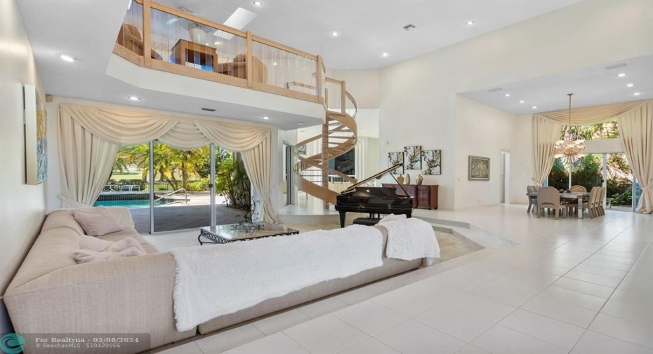 Open spaces and rooms to create your dream home!