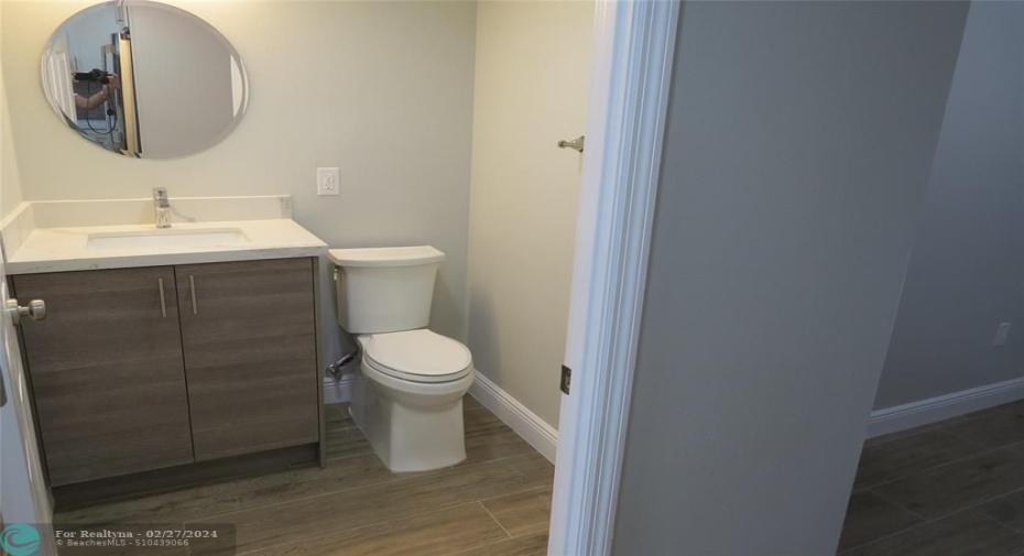 POWDER ROOM