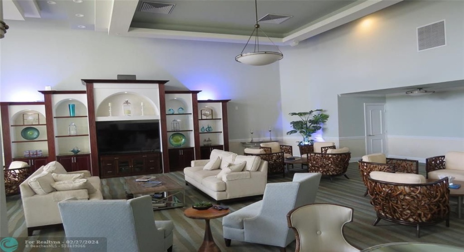 PARTY ROOM