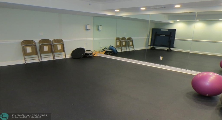 EXERCISE ROOM