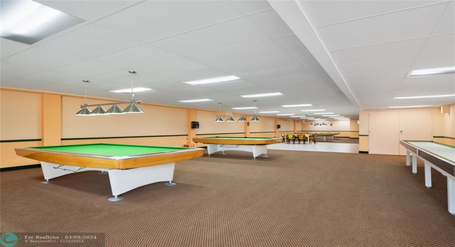 BILLIARD