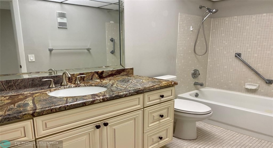 2nd Bathroom
