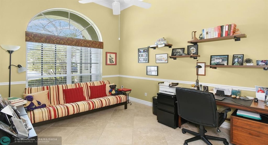 THE DEN/OFFICE
