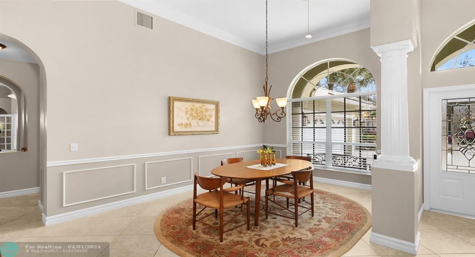 FORMAL DINING