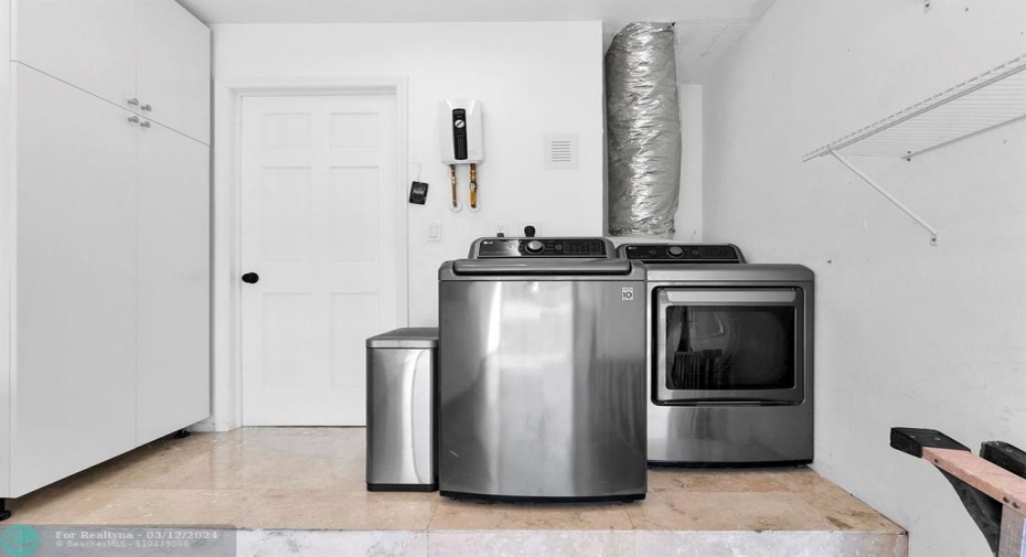 Black SS washer & dryer
