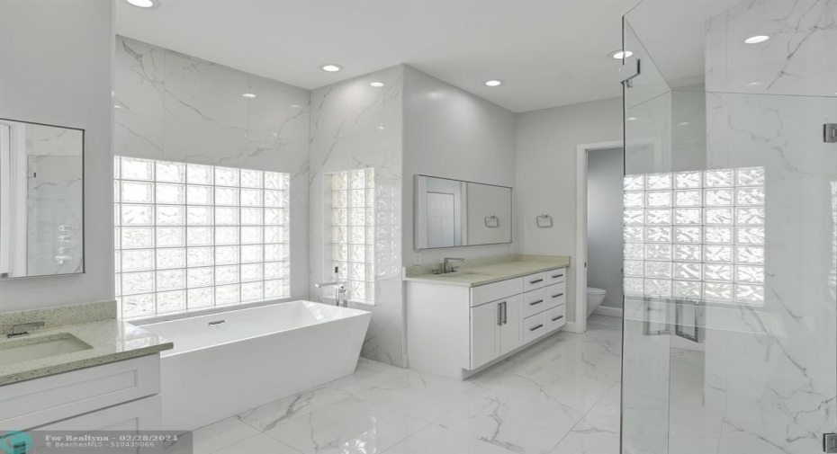 Primary Suite Bathroom