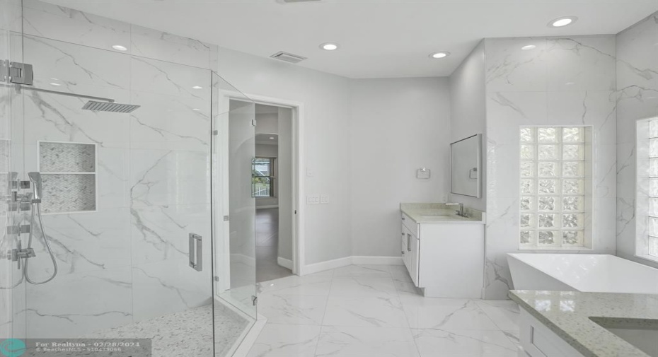 Primary Suite Bathroom