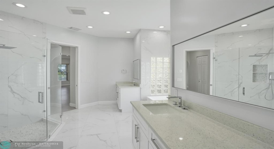 Primary Suite Bathroom