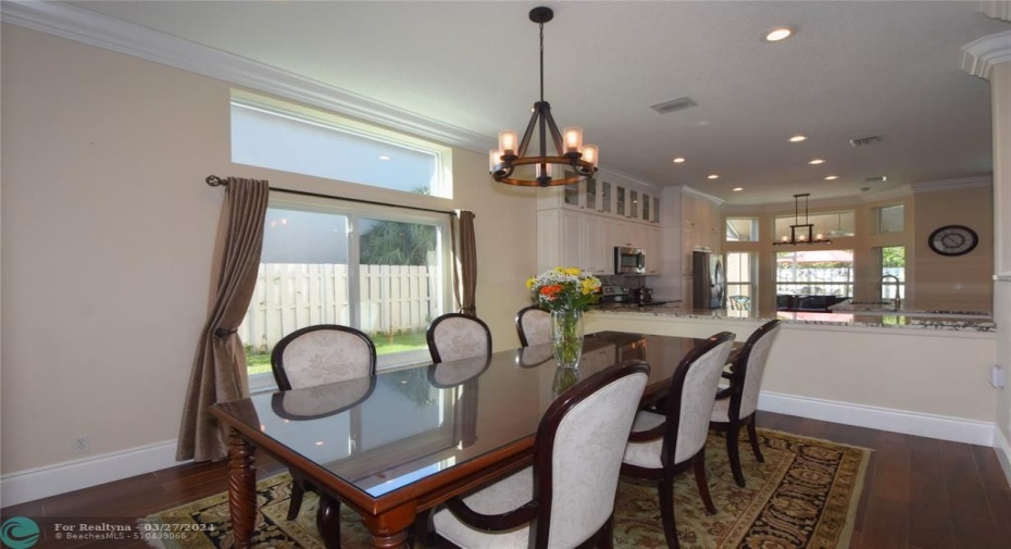 FORMAL DINING ROOM