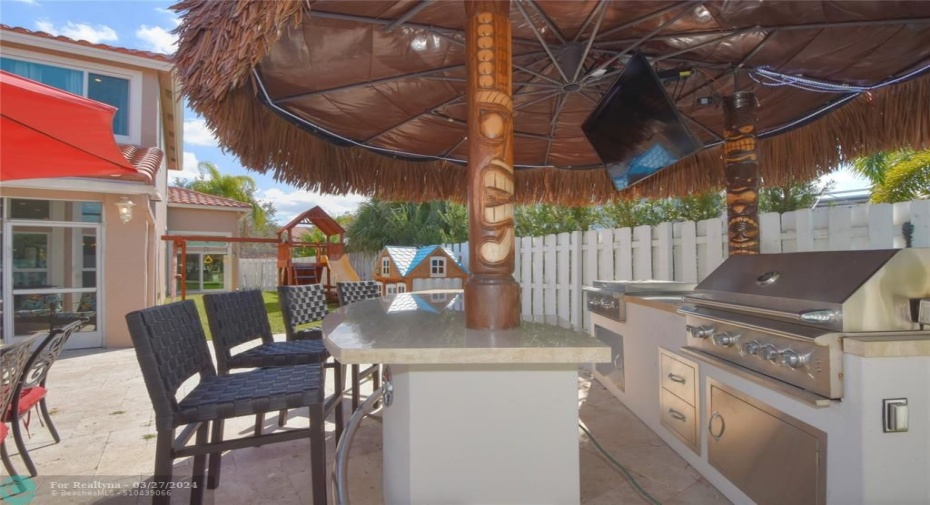 OPEN POOL WITH TIKI BAR