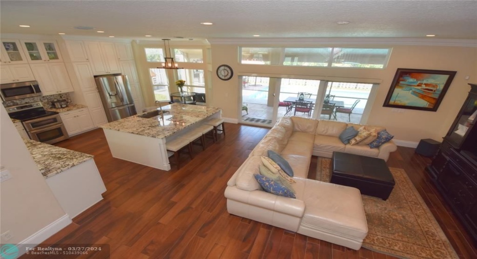 OVER-SIZED FAMILY ROOM