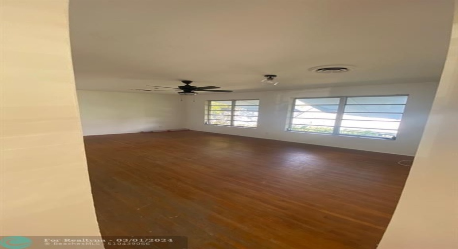 living and dining area off the kitchen