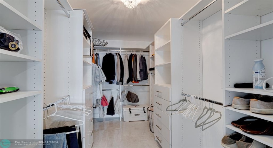 Walk in closet