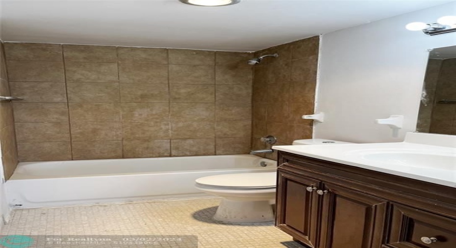 En-suite Bath