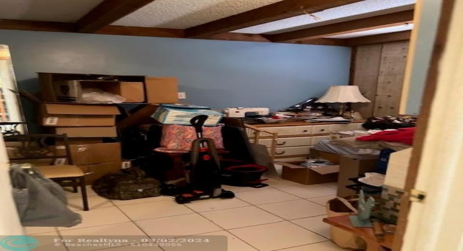 2nd bedroom