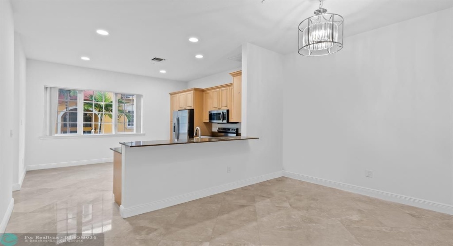 Eat in Kitchen - Bar Stools & Small Dining Table