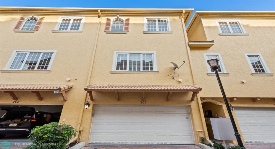 West Facing 2 Car Garage