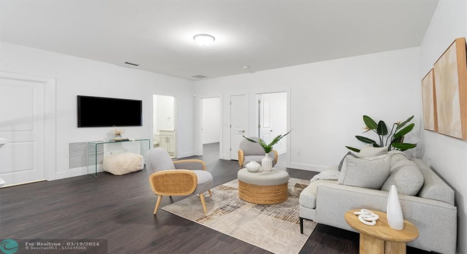 second living space upstairs/loft