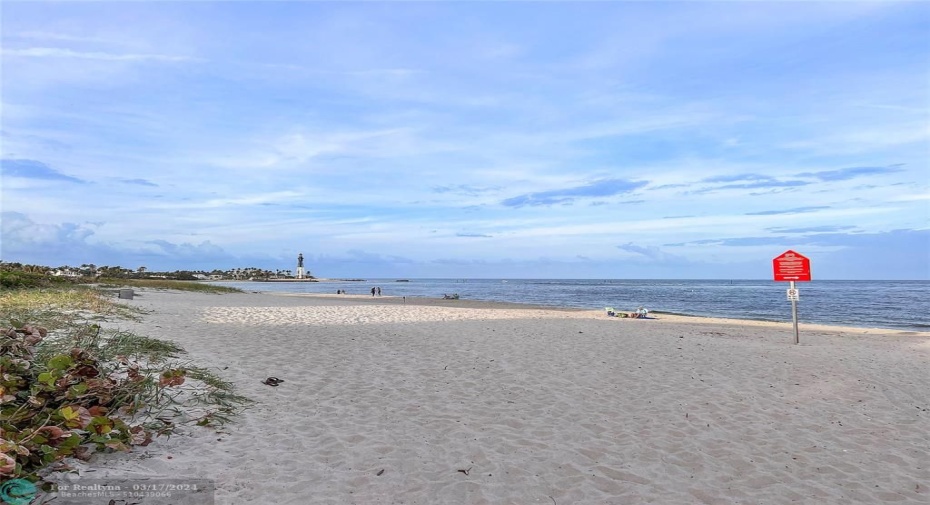 Beach access 2 blocks away