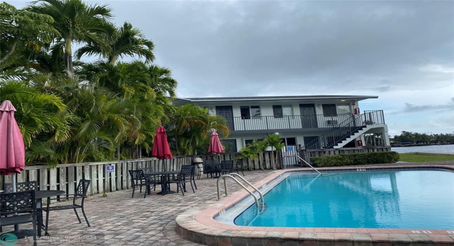Beautiful pool just redone overlooking Middle River