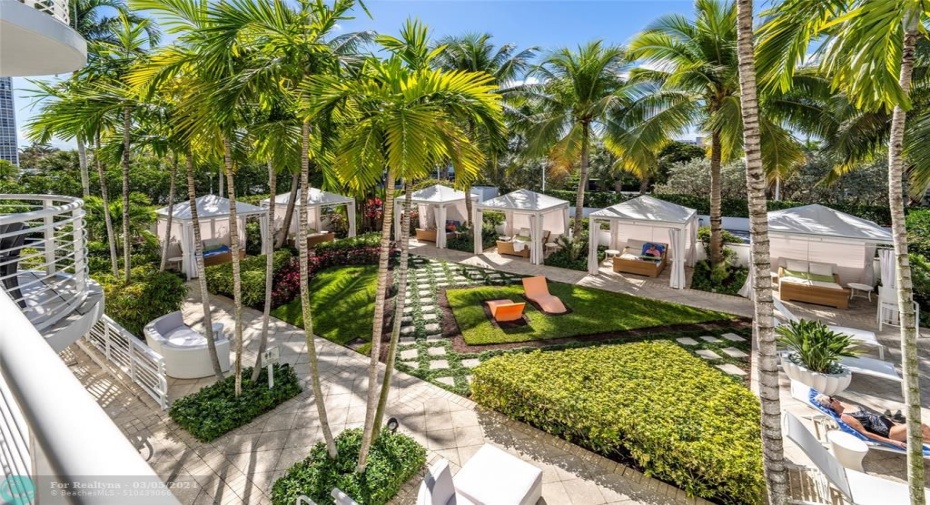 Cabana vista, super tropical!