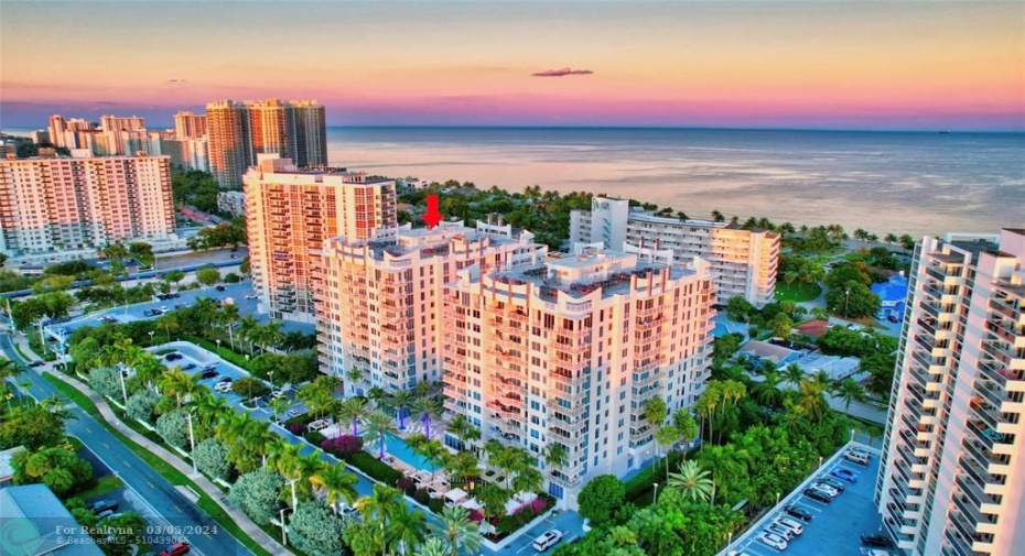 Walk to the beach, restaurants, shopping and more!