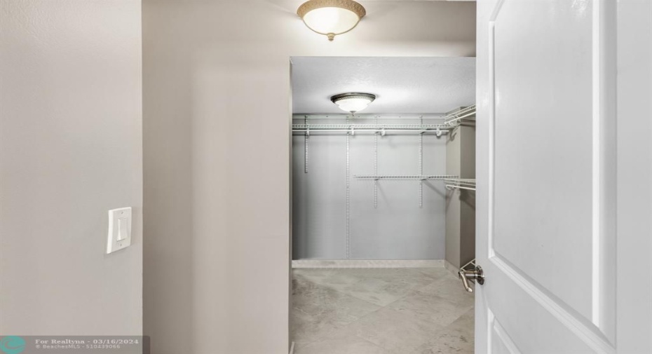 Walk-in closet