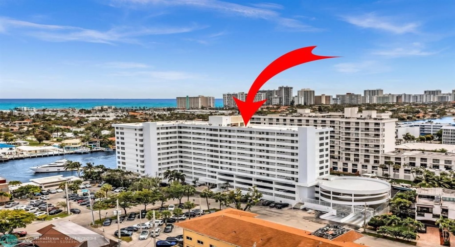 6th Floor overlooking intracoastal!