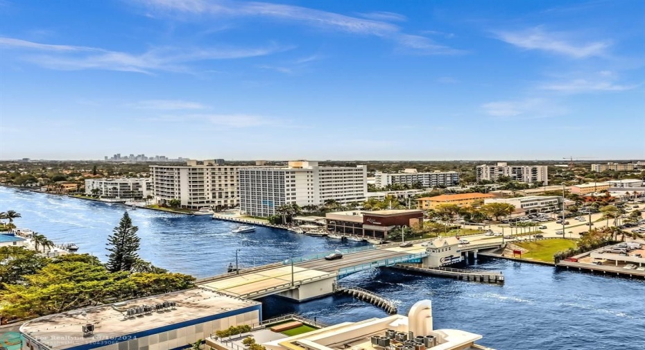 Walking distance to Lauderdale-by-the-sea