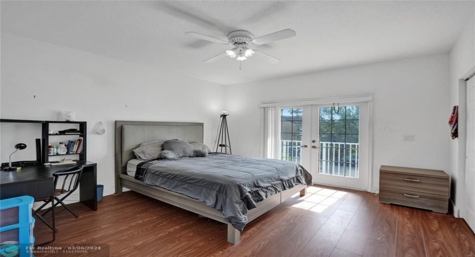 bedroom with balcony!