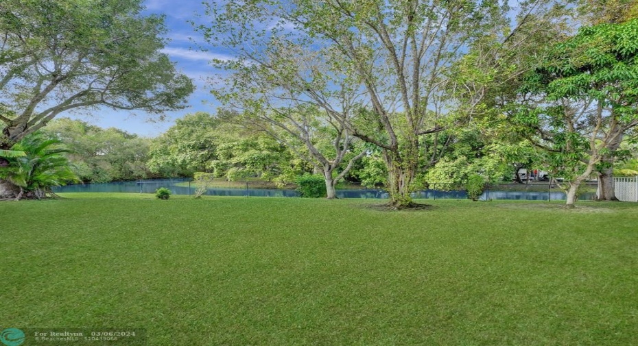 huge yard!