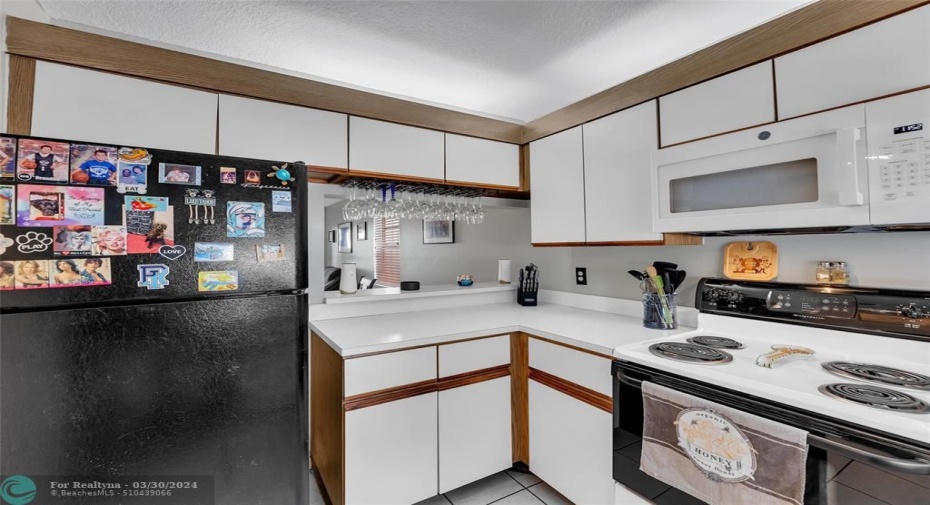 Kitchen with plenty of cabinets