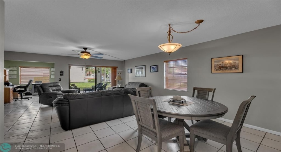 Living/dining open lay out