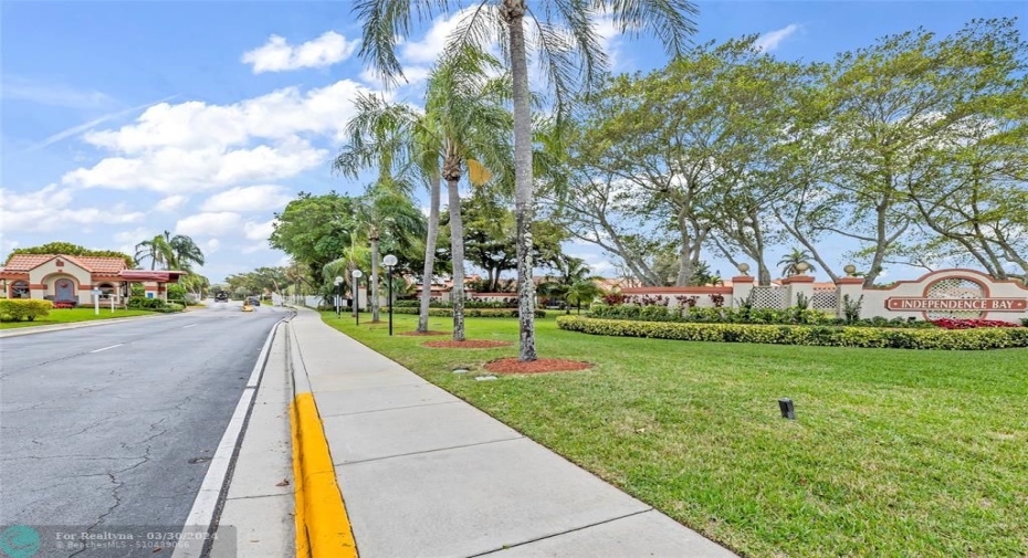 24-hr Gated Community