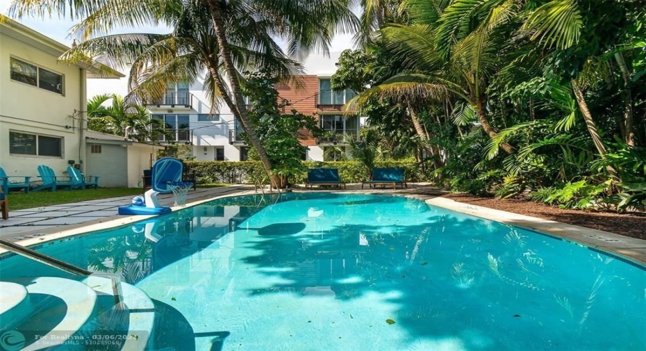 Pool Deck Pic 2