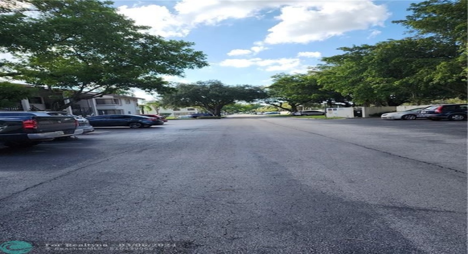 Community road
