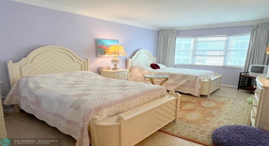 HUGE GUEST BEDROOM WITH ITS OWN BATHROOM
