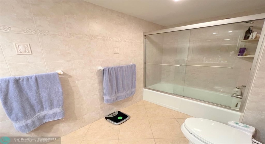 GUEST BATHROOM