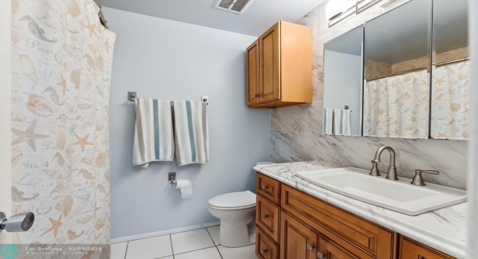 2nd bathroom
