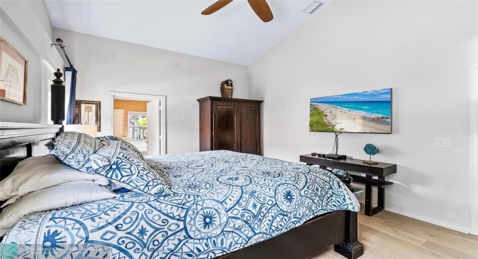 Large Master bedroom w/ king sized bed
