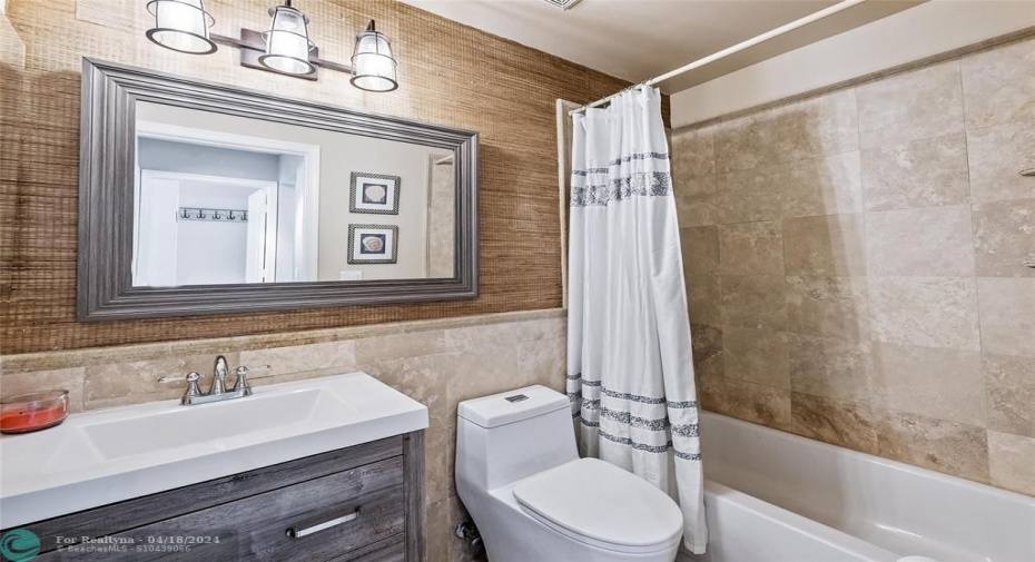 Updated guest bath w/ shower